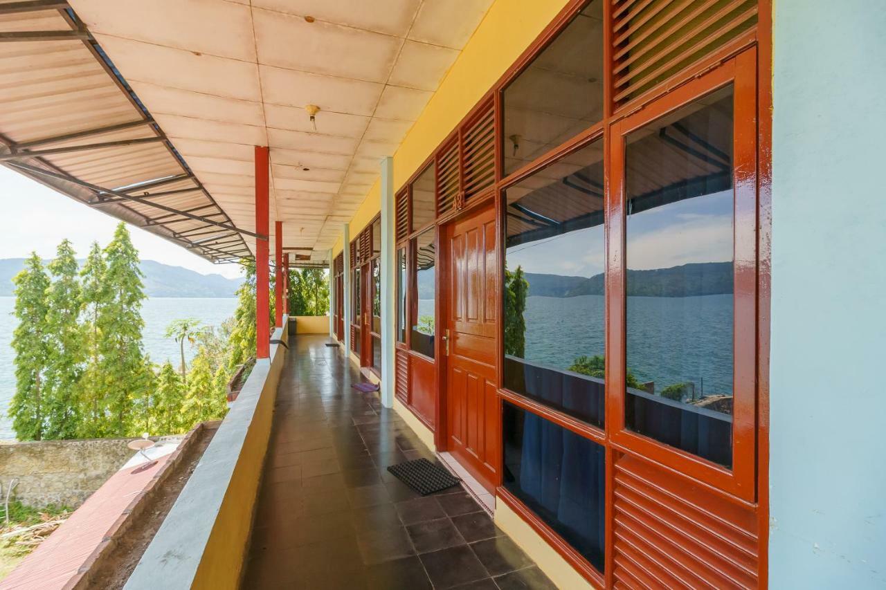 Reddoorz @ Tuktuk Danau Toba Hotel Exterior foto